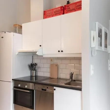 Dinbnb I Everything Need - 4 Minutes To The Train! Apartamento