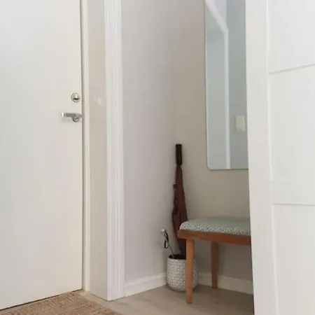 Dinbnb I Everything Need - 4 Minutes To The Train! * Μπέργκεν